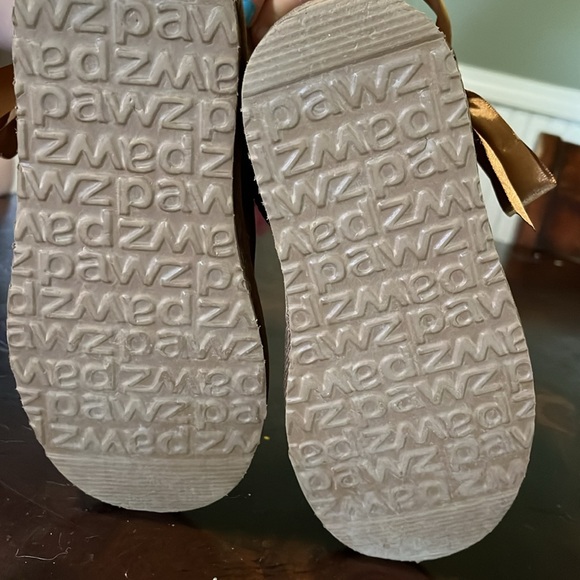 Girls Bear Pawz boots. - Picture 4 of 5